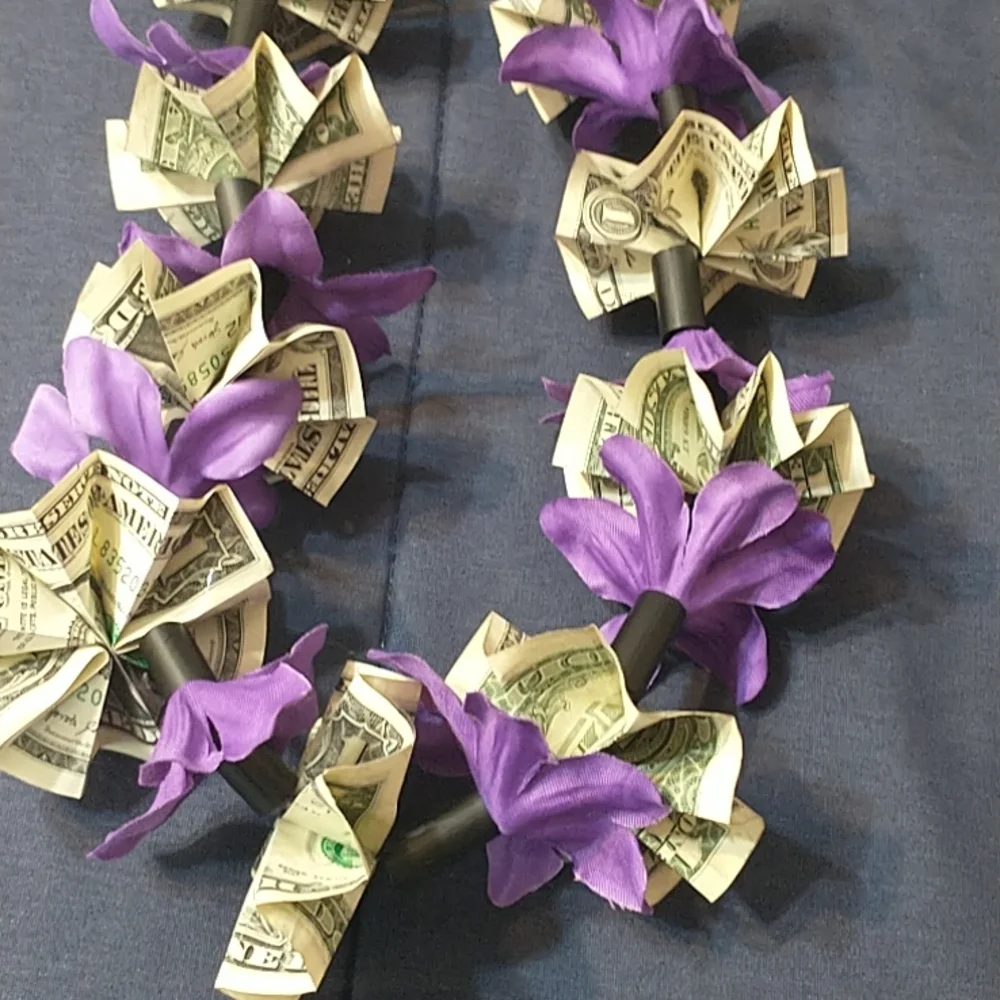 Graduation money lei - Picture 2 of 3